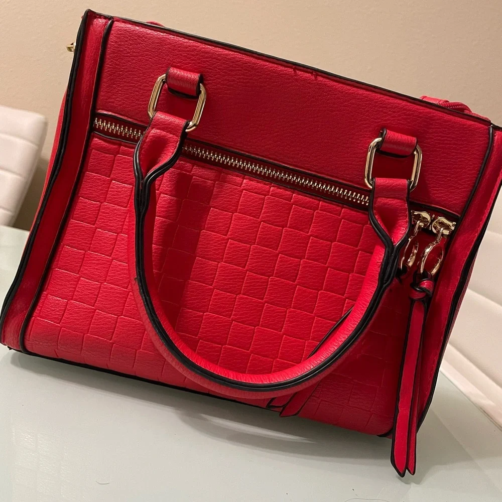 Red Handbag - Picture 1 of 1